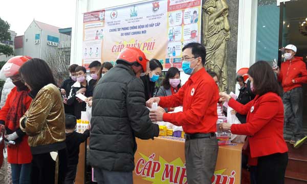 Hội Chữ thập đỏ tỉnh Ninh Bình: Hàng chục nghìn bánh xà phòng và khẩu trang y tế cho người dân và các trường học