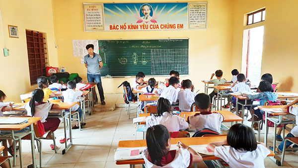Quảng Bình: Bàn giao công trình trường học được sửa chữa sau thiên tai năm 2020
