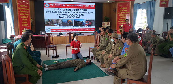 Đà Nẵng: 100 học viên là lực lượng tuần tra 8394 tham gia lớp Tập huấn sơ cấp cứu 