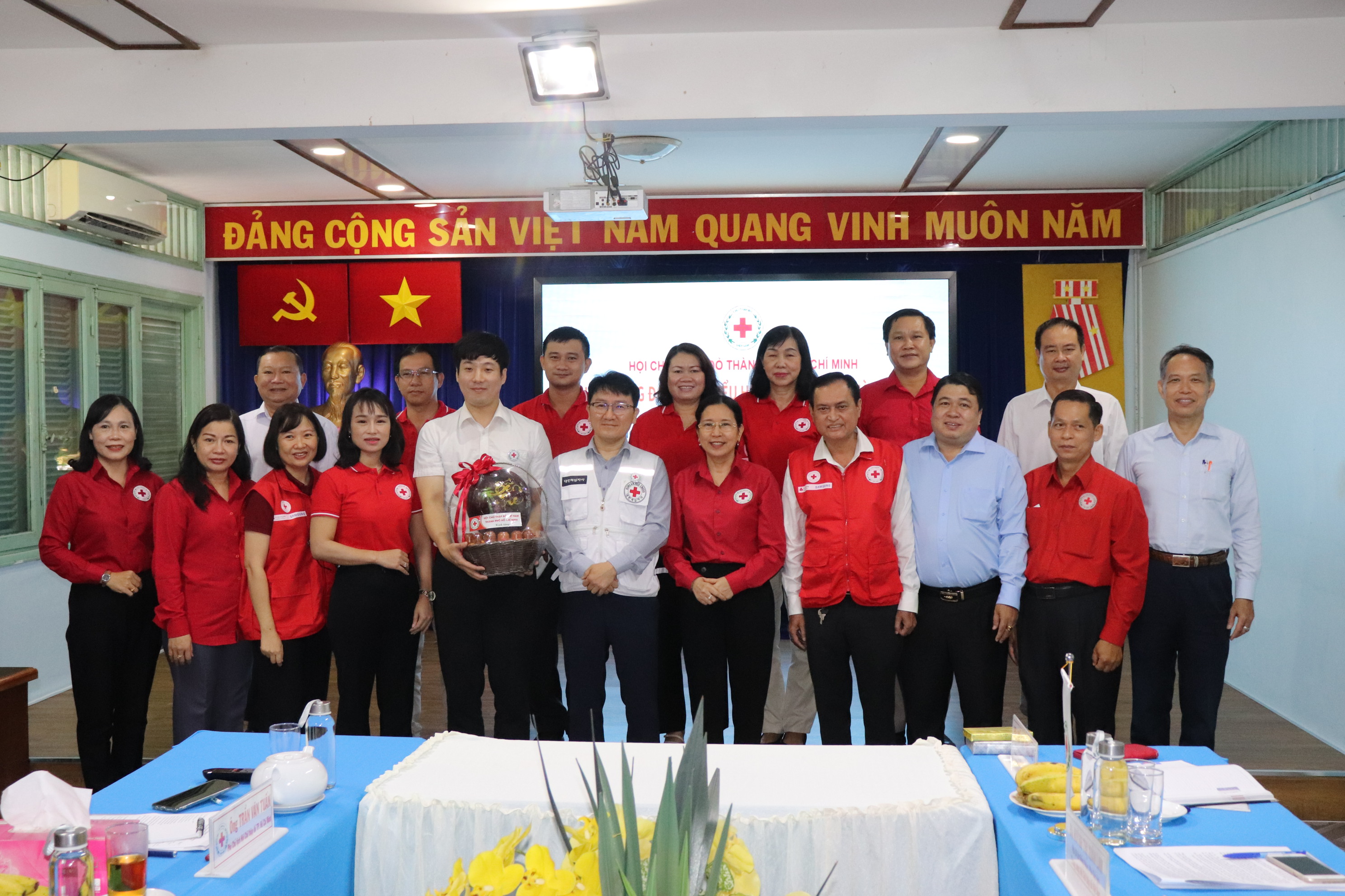 Đoàn đại biểu Hội Chữ thập đỏ Hàn Quốc thăm và làm việc tại Thành phố Hồ Chí Minh