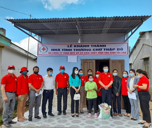 Lâm Đồng: Khánh thành, bàn giao Nhà Chữ thập đỏ và trao 100 suất quà cho hộ nghèo
