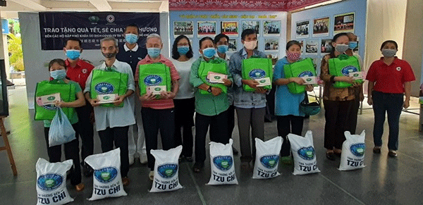 TP Hồ Chí Minh: 3.000 suất quà Tết hỗ trợ các hộ dân khó khăn 