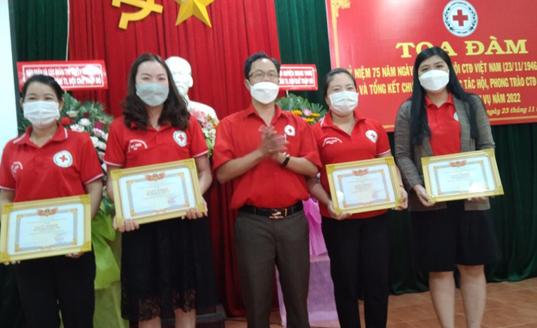 Mang Yang (Gia Lai): Tọa đàm kỷ niệm 75 năm ngày thành lập Hội Chữ thập đỏ Việt Nam và tổng kết công tác Hội Chữ thập đỏ năm 2021