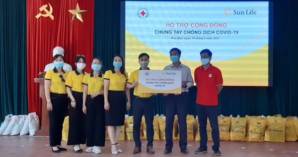 Công ty TNHH Bảo hiểm Nhân Thọ Sun Life Việt Nam: Hỗ trợ 125 hộ dân bị ảnh hưởng bởi dịch Covid-19