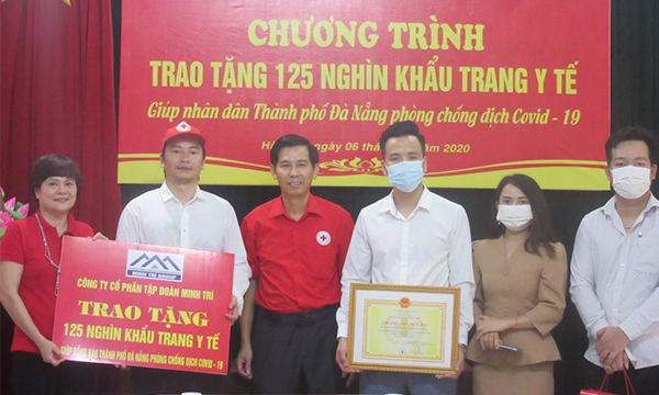Hà Nam: 125.000 khẩu trang y tế đến với người dân Đà Nẵng cùng chung sức đẩy lùi COVID-19