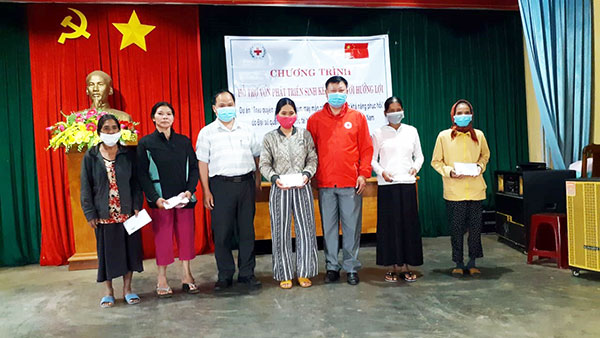 Lâm Đồng: Hơn 300 triệu đồng triển khai dự án “Trao quyền cho phụ nữ kém may mắn”