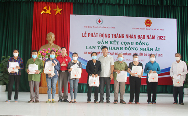Hà Tĩnh: Tháng Nhân đạo năm 2022 - Chung sức trợ giúp người nghèo