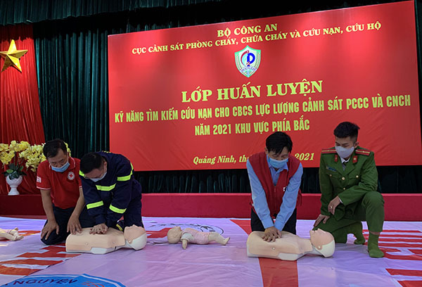 Quảng Ninh: Huấn luyện kỹ năng tìm kiếm cứu nạn cho Cảnh sát Phòng cháy chữa cháy và Cứu nạn cứu hộ khu vực phía Bắc năm 2021