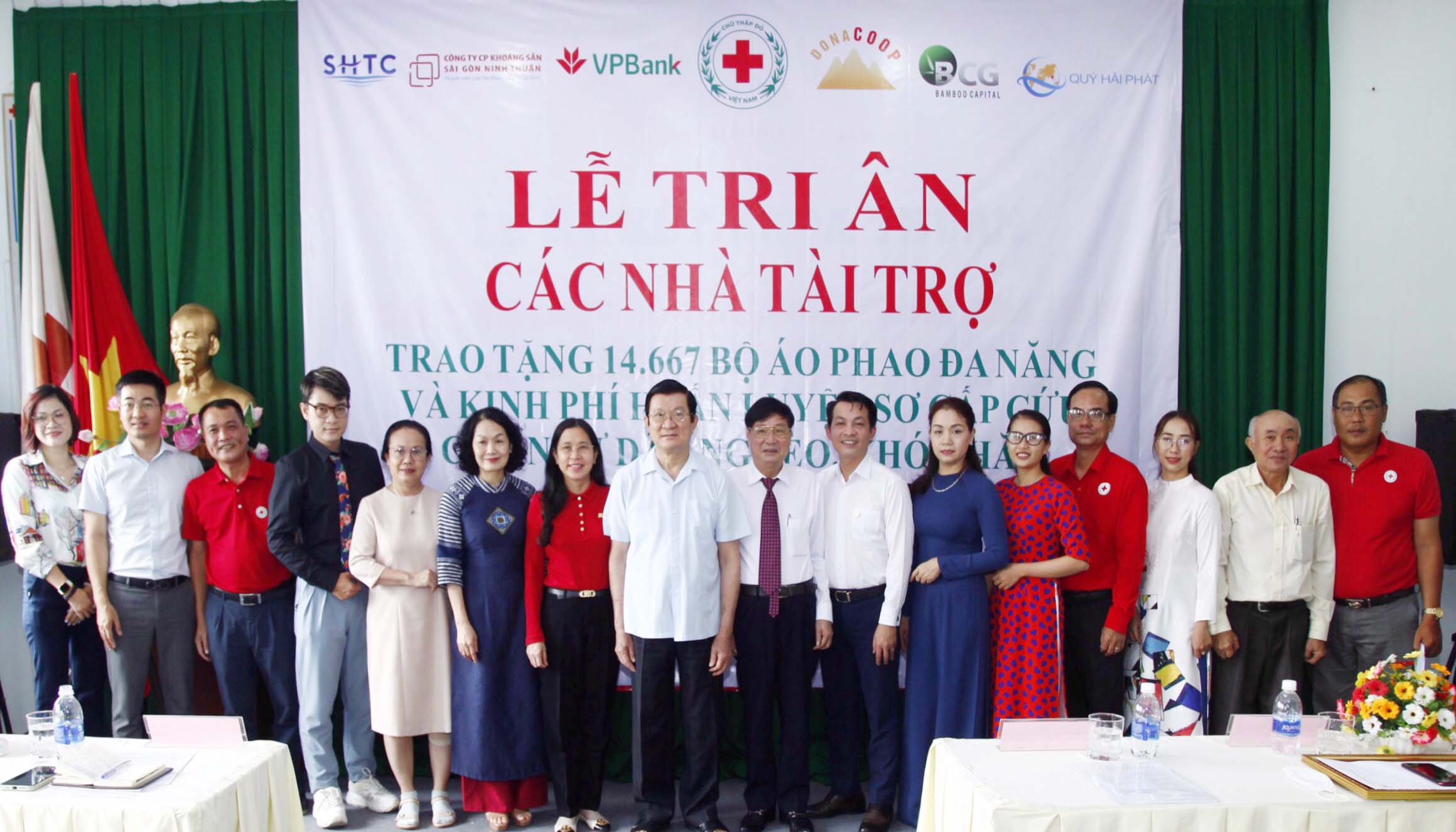 Hội Chữ thập đỏ Việt Nam tri ân các nhà tài trợ áo phao cứu sinh đa năng