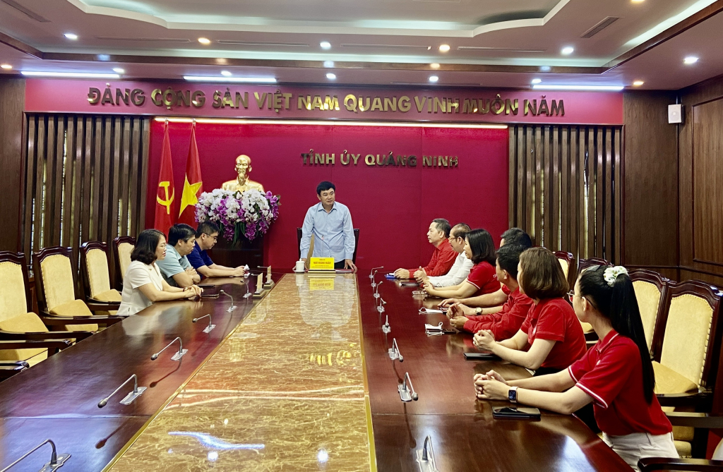 Gặp mặt đoàn đại biểu Hội Chữ thập đỏ tỉnh Quảng Ninh dự Đại hội toàn quốc Hội Chữ thập đỏ Việt Nam lần thứ XI