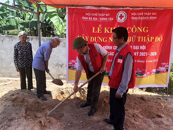 Quảng Bình: Khởi công xây dựng nhà Chữ thập đỏ cho người dân bị thiệt hại do thiên tai 