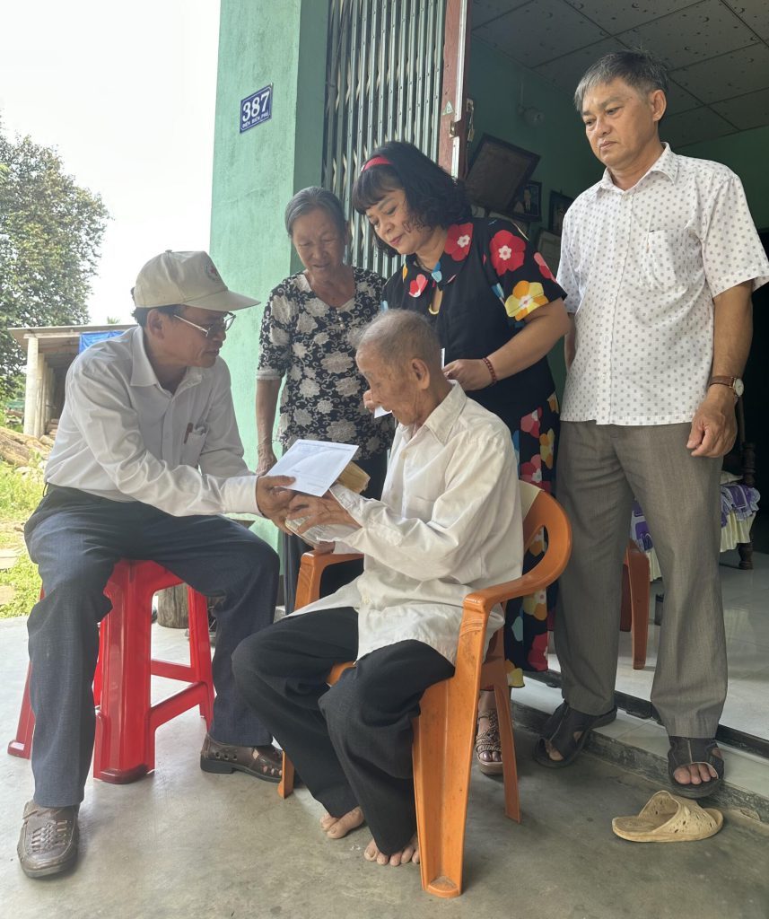 HỘI CHỮ THẬP ĐỎ VIỆT NAM