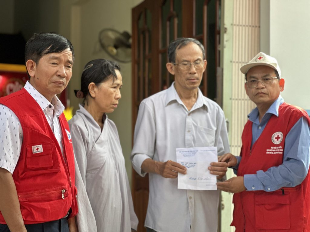 HỘI CHỮ THẬP ĐỎ VIỆT NAM