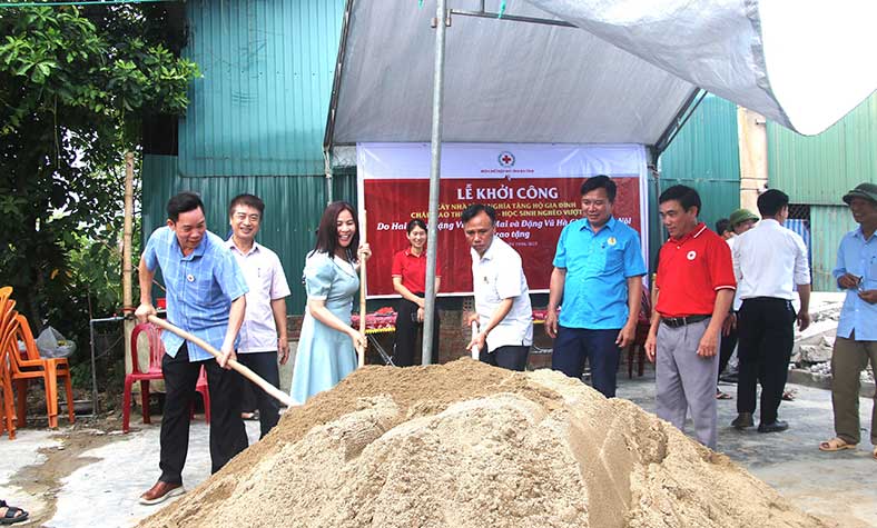 HỘI CHỮ THẬP ĐỎ VIỆT NAM