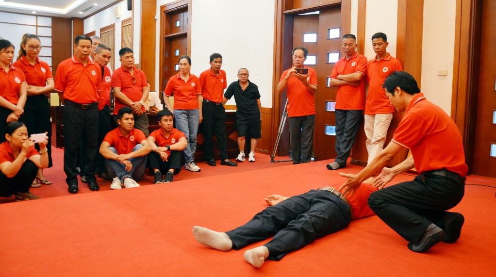 HỘI CHỮ THẬP ĐỎ VIỆT NAM