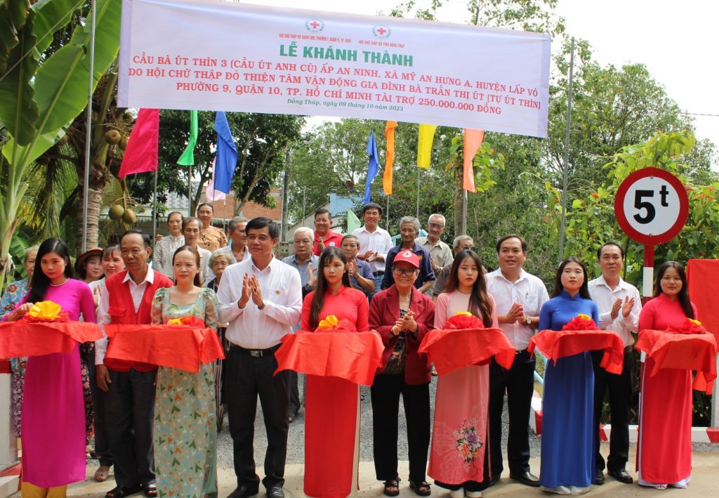 HỘI CHỮ THẬP ĐỎ VIỆT NAM