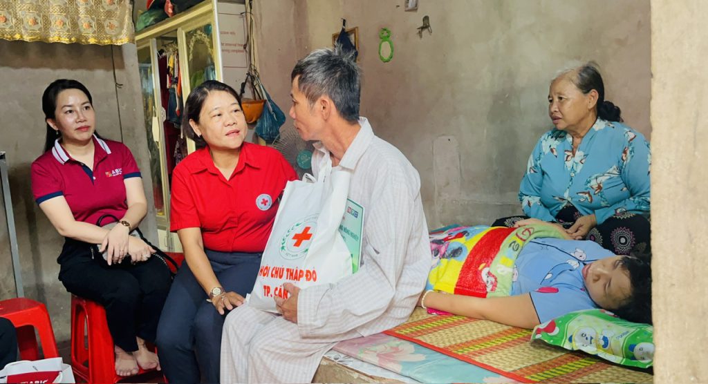 HỘI CHỮ THẬP ĐỎ VIỆT NAM