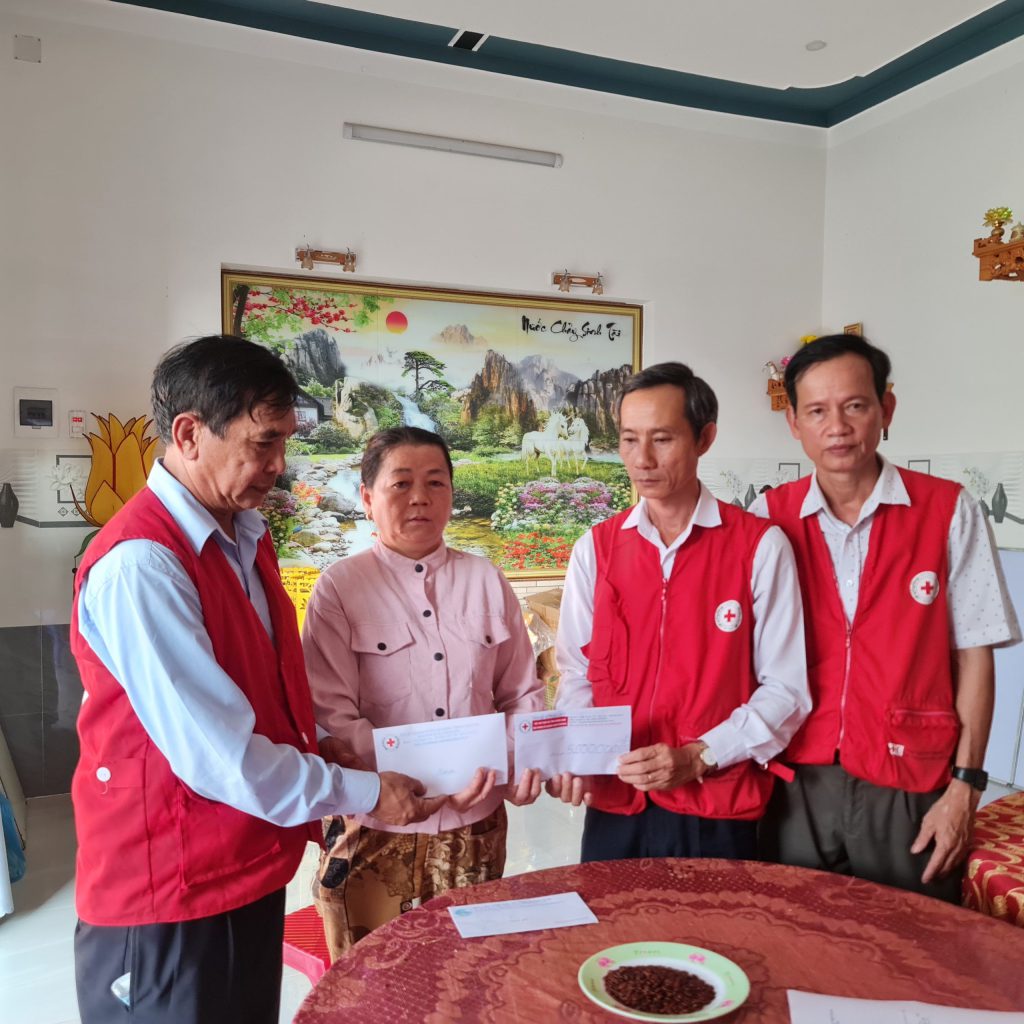 HỘI CHỮ THẬP ĐỎ VIỆT NAM