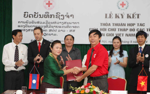 HỘI CHỮ THẬP ĐỎ VIỆT NAM