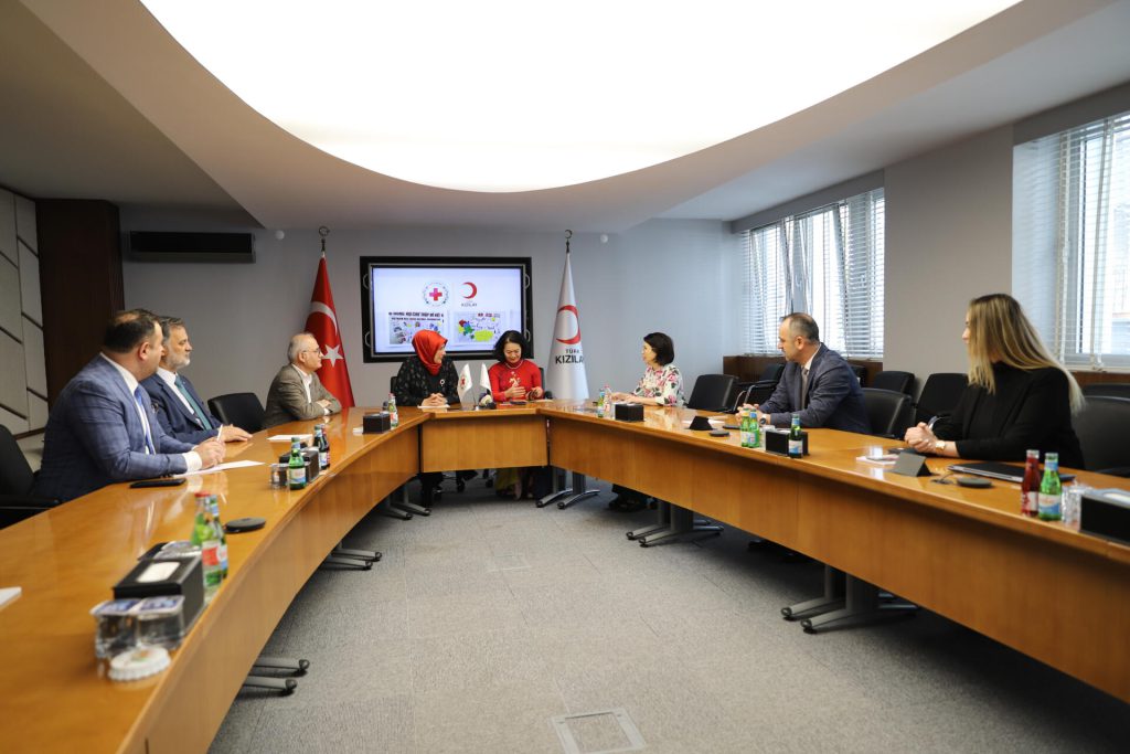 HỘI CHỮ THẬP ĐỎ VIỆT NAM