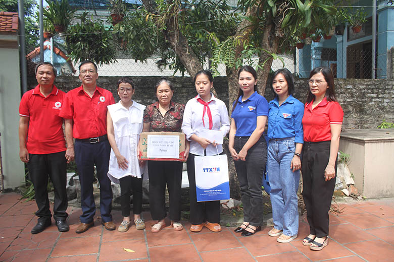 HỘI CHỮ THẬP ĐỎ VIỆT NAM