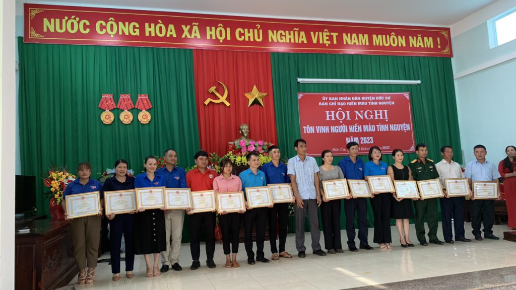 HỘI CHỮ THẬP ĐỎ VIỆT NAM