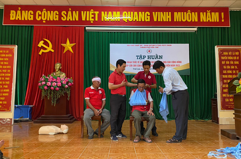 HỘI CHỮ THẬP ĐỎ VIỆT NAM