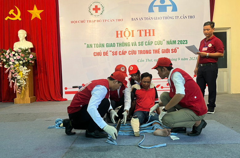 HỘI CHỮ THẬP ĐỎ VIỆT NAM