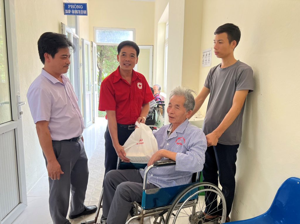 HỘI CHỮ THẬP ĐỎ VIỆT NAM