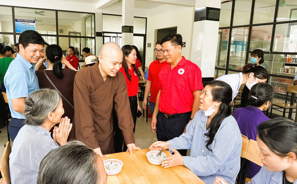 HỘI CHỮ THẬP ĐỎ VIỆT NAM