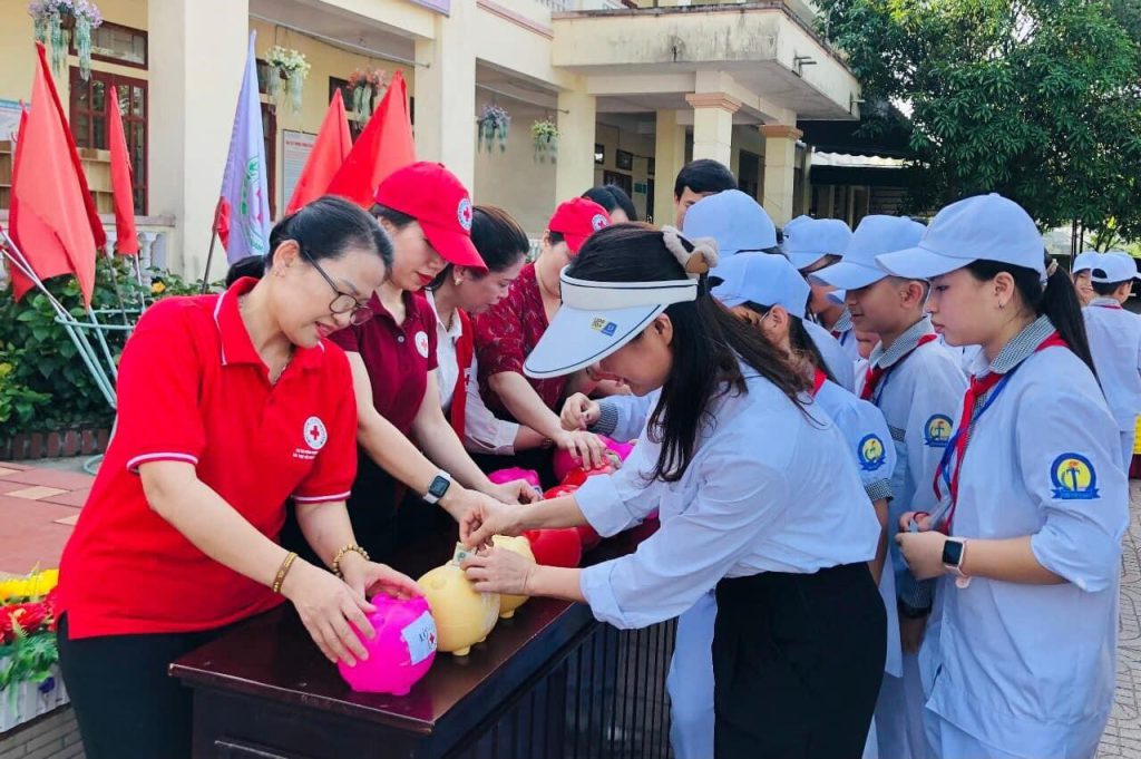 HỘI CHỮ THẬP ĐỎ VIỆT NAM