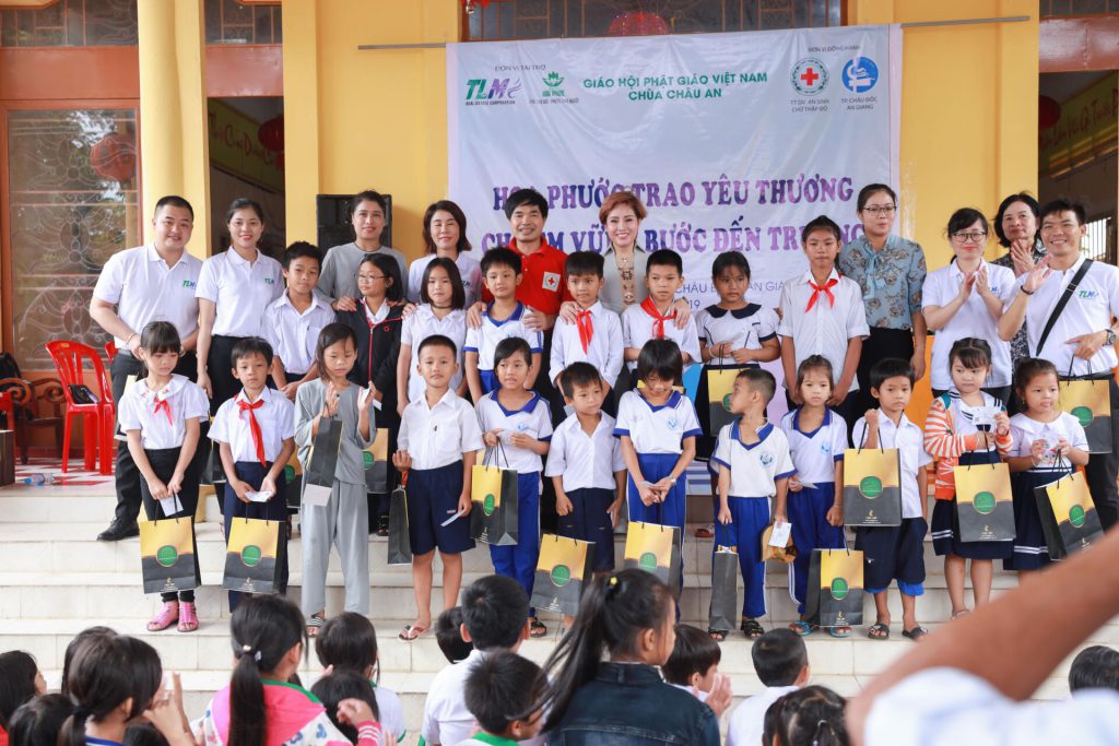 HỘI CHỮ THẬP ĐỎ VIỆT NAM