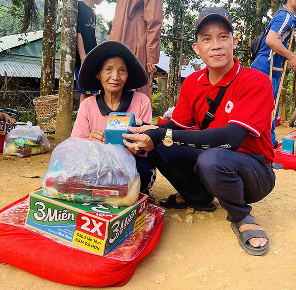 HỘI CHỮ THẬP ĐỎ VIỆT NAM