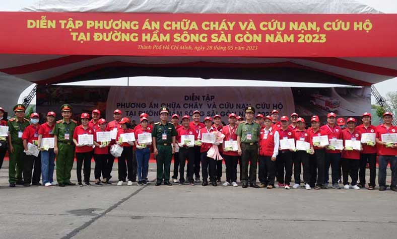 HỘI CHỮ THẬP ĐỎ VIỆT NAM