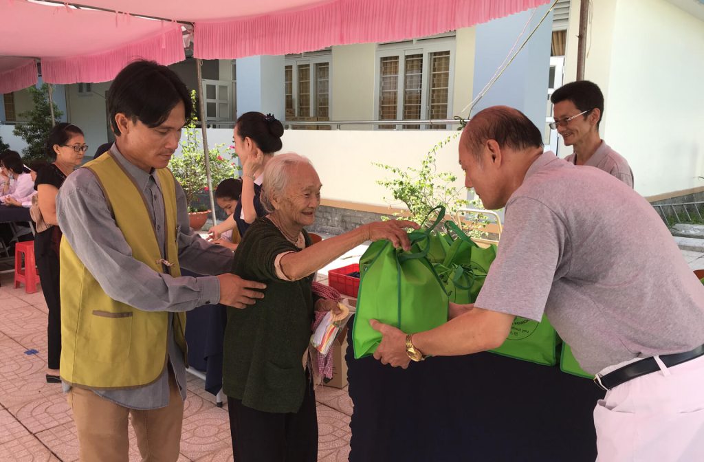 HỘI CHỮ THẬP ĐỎ VIỆT NAM