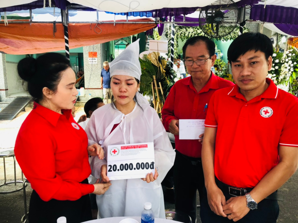HỘI CHỮ THẬP ĐỎ VIỆT NAM