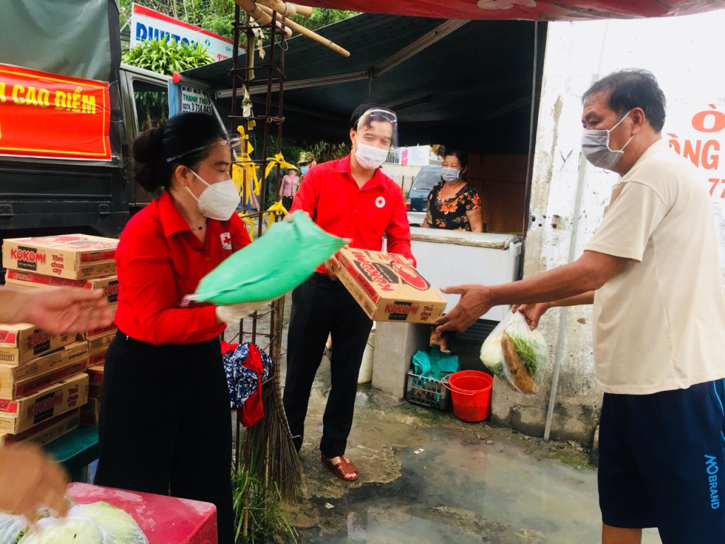 HỘI CHỮ THẬP ĐỎ VIỆT NAM