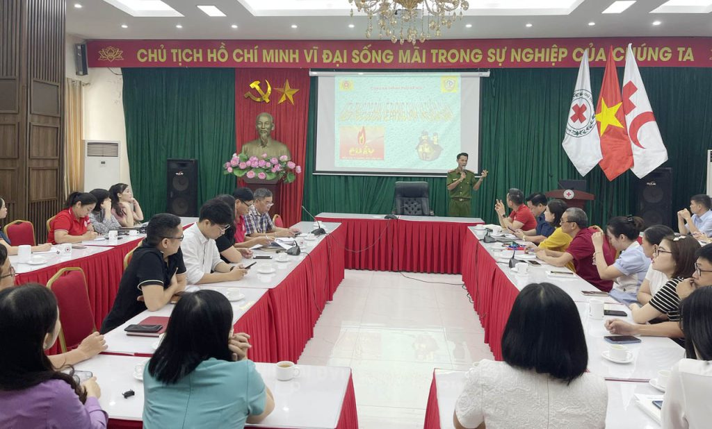 HỘI CHỮ THẬP ĐỎ VIỆT NAM