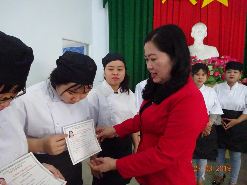 HỘI CHỮ THẬP ĐỎ VIỆT NAM