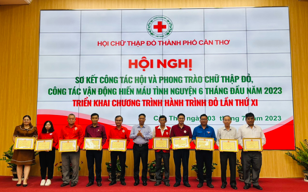 HỘI CHỮ THẬP ĐỎ VIỆT NAM