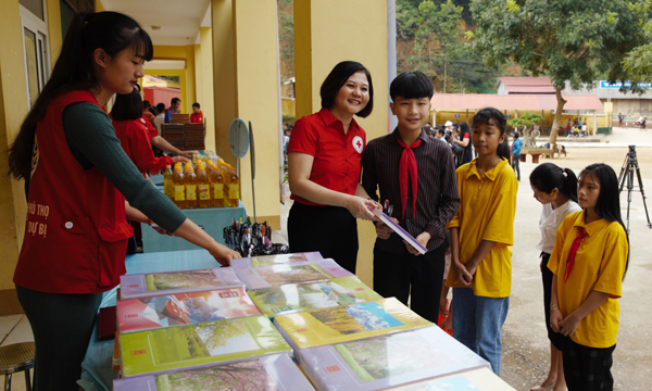 HỘI CHỮ THẬP ĐỎ VIỆT NAM