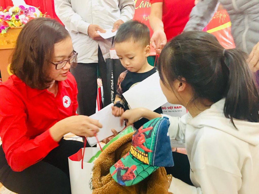 HỘI CHỮ THẬP ĐỎ VIỆT NAM