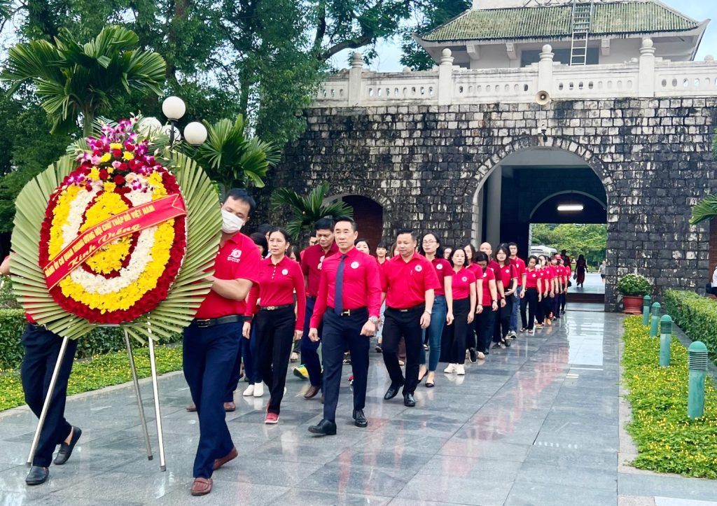 HỘI CHỮ THẬP ĐỎ VIỆT NAM