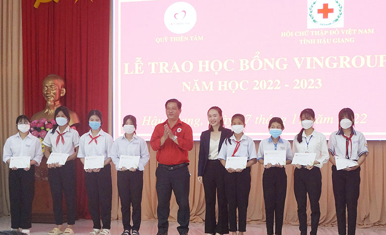 HỘI CHỮ THẬP ĐỎ VIỆT NAM