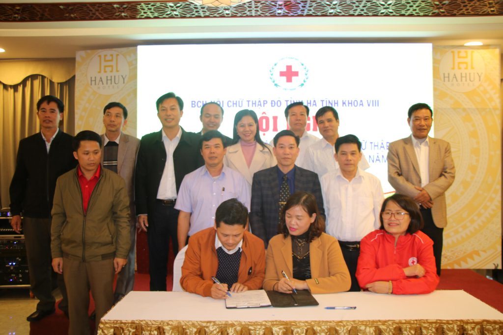HỘI CHỮ THẬP ĐỎ VIỆT NAM