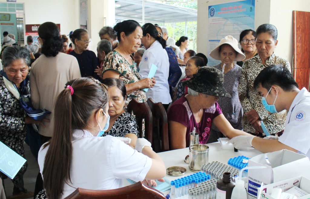HỘI CHỮ THẬP ĐỎ VIỆT NAM