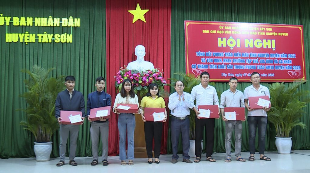 HỘI CHỮ THẬP ĐỎ VIỆT NAM
