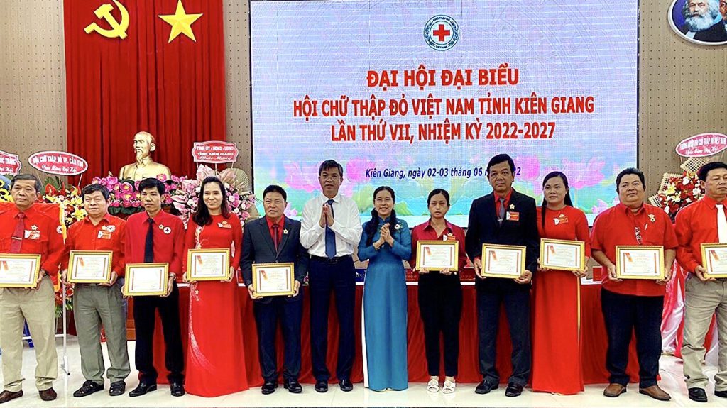 HỘI CHỮ THẬP ĐỎ VIỆT NAM