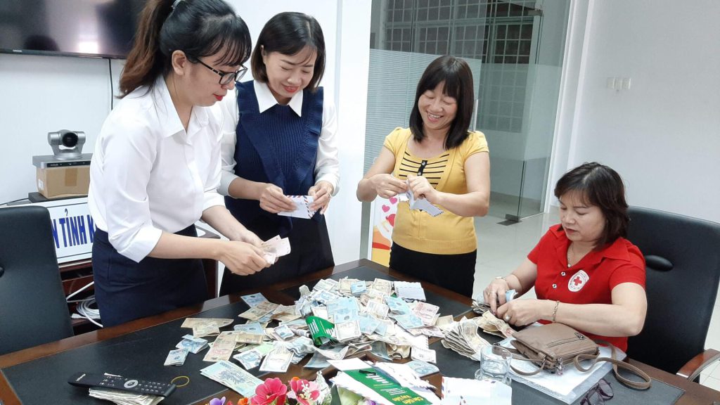 HỘI CHỮ THẬP ĐỎ VIỆT NAM