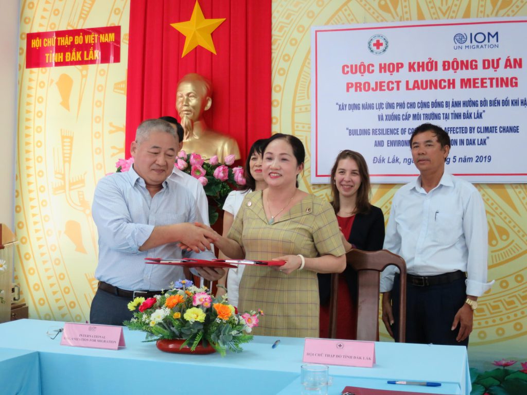 HỘI CHỮ THẬP ĐỎ VIỆT NAM